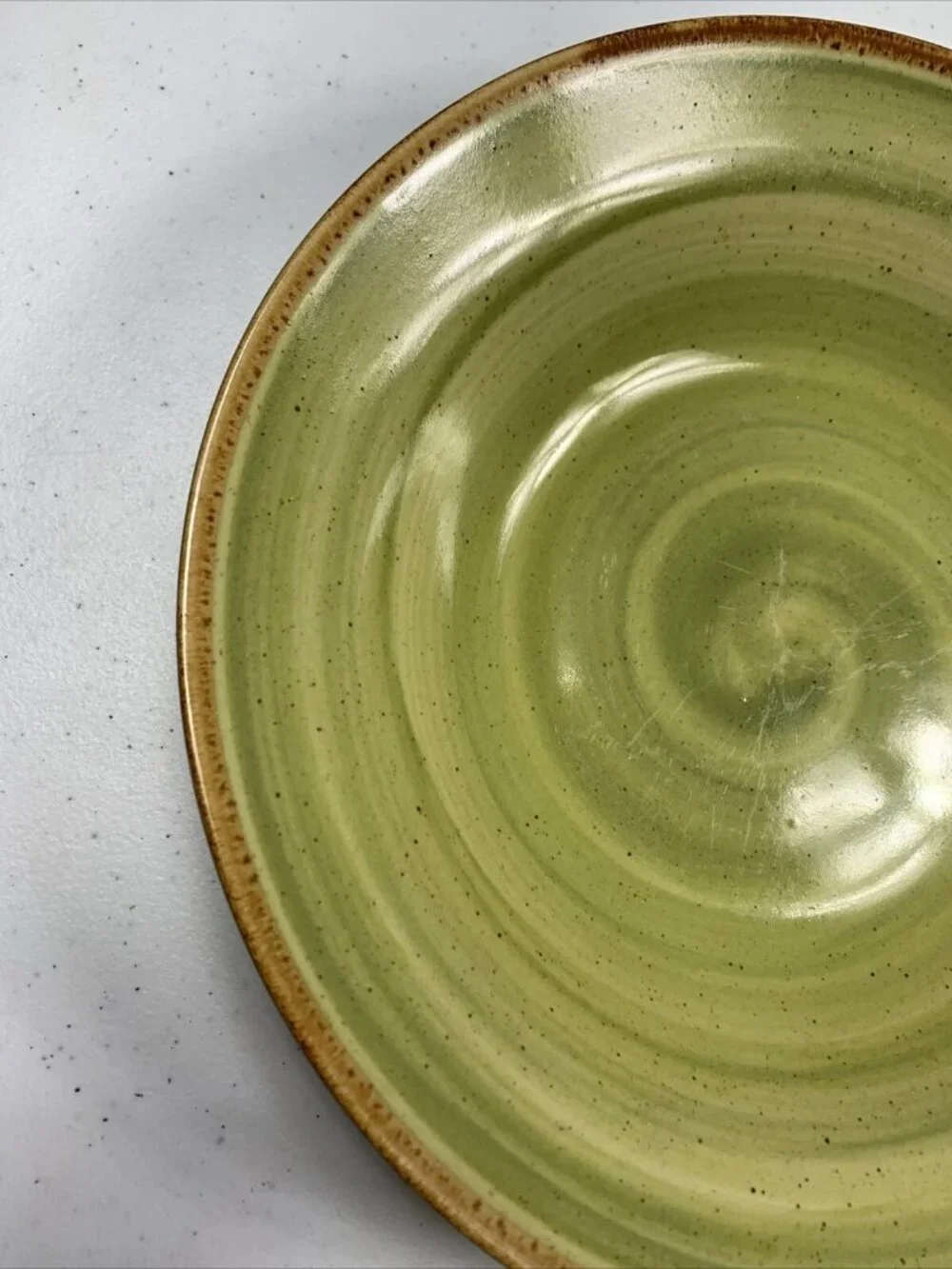 Thomson Pottery, Swirl Pattern Diameter Large Rim Soup Bowl Pasta Green